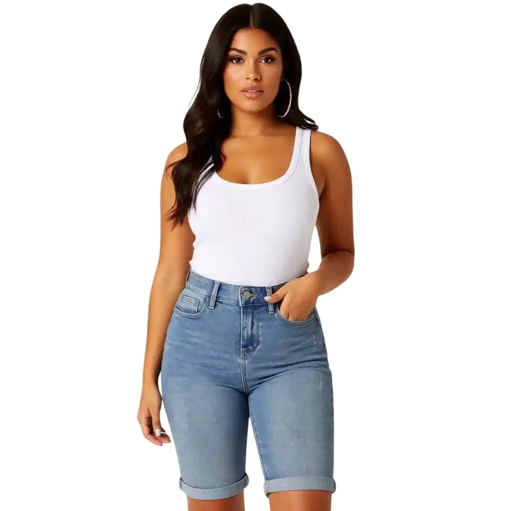 NYDJ‎ Briella Roll Cuff Denim Shorts Medium Blue Bermuda Size 4 NWT